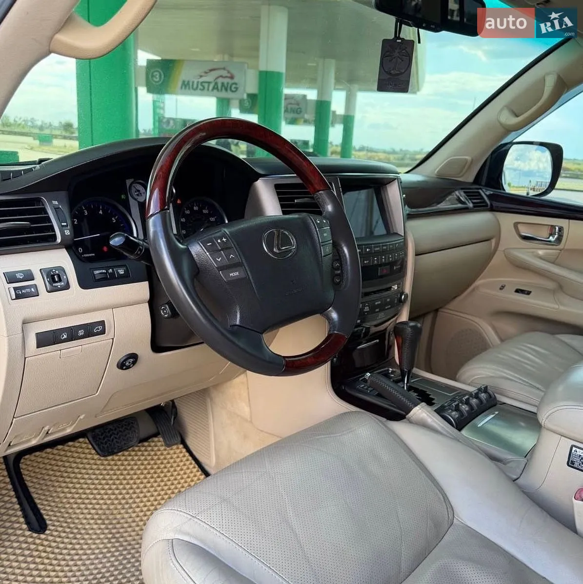 2010 Lexus LX - мініатюра 10