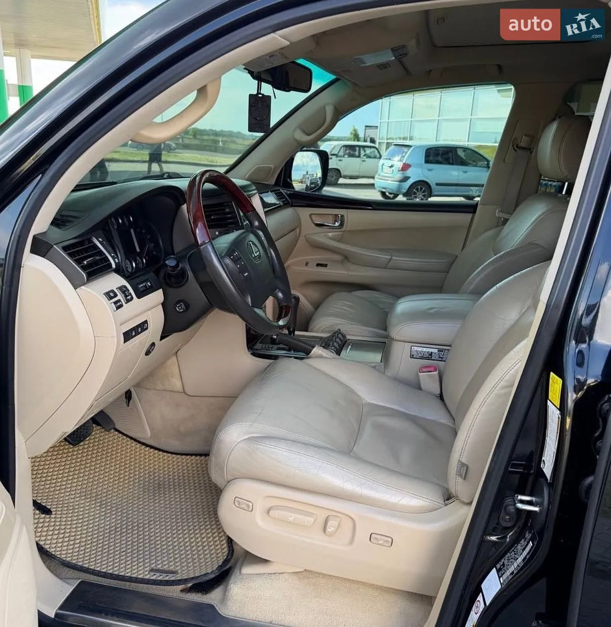 2010 Lexus LX - мініатюра 11