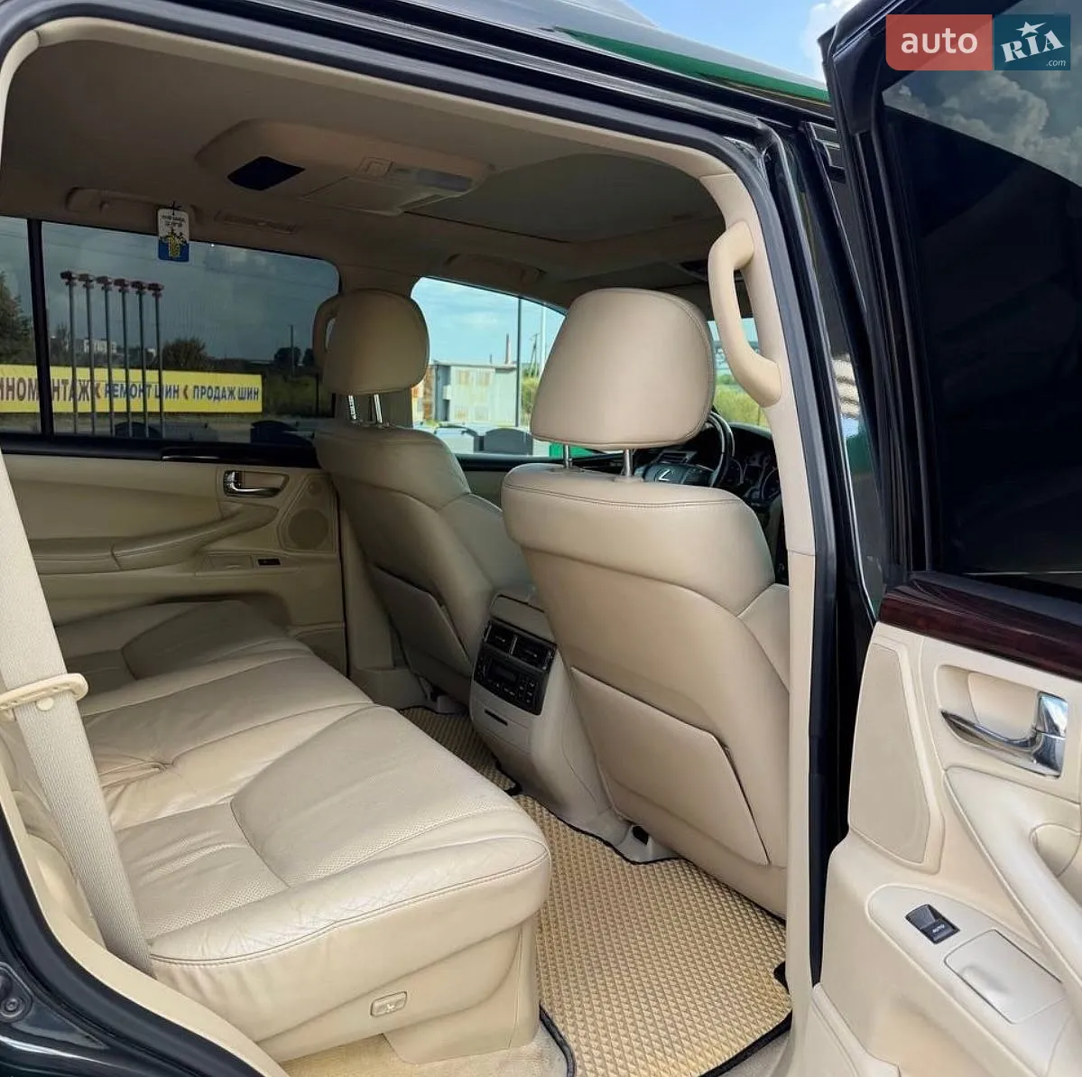 2010 Lexus LX - мініатюра 13