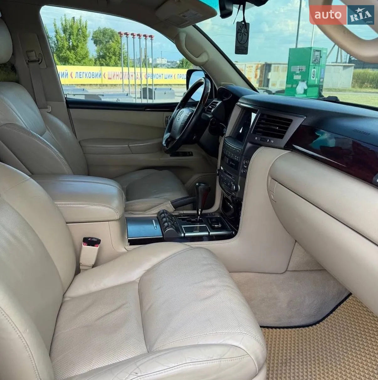 2010 Lexus LX - мініатюра 16