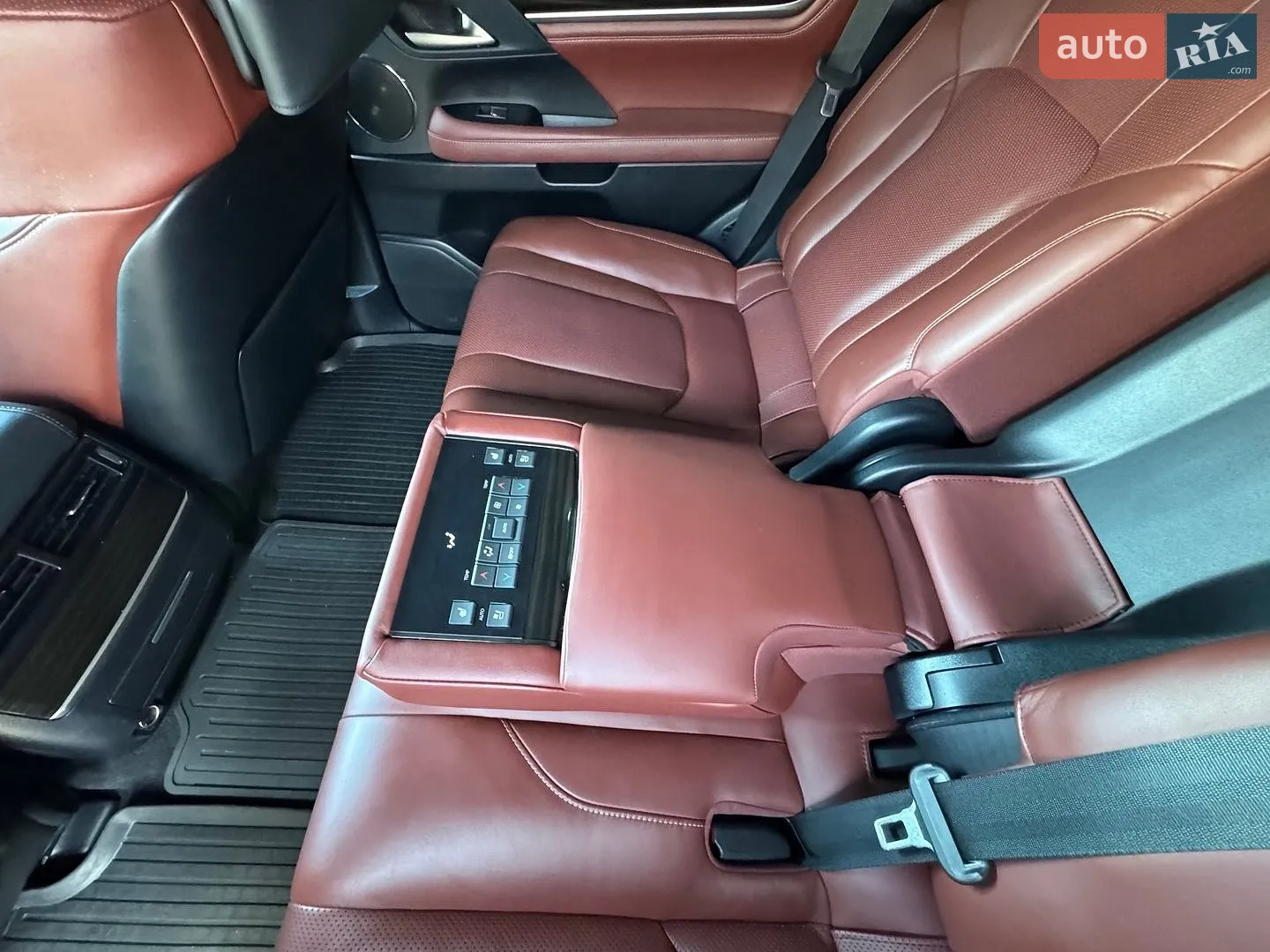 2019 Lexus LX - мініатюра 12