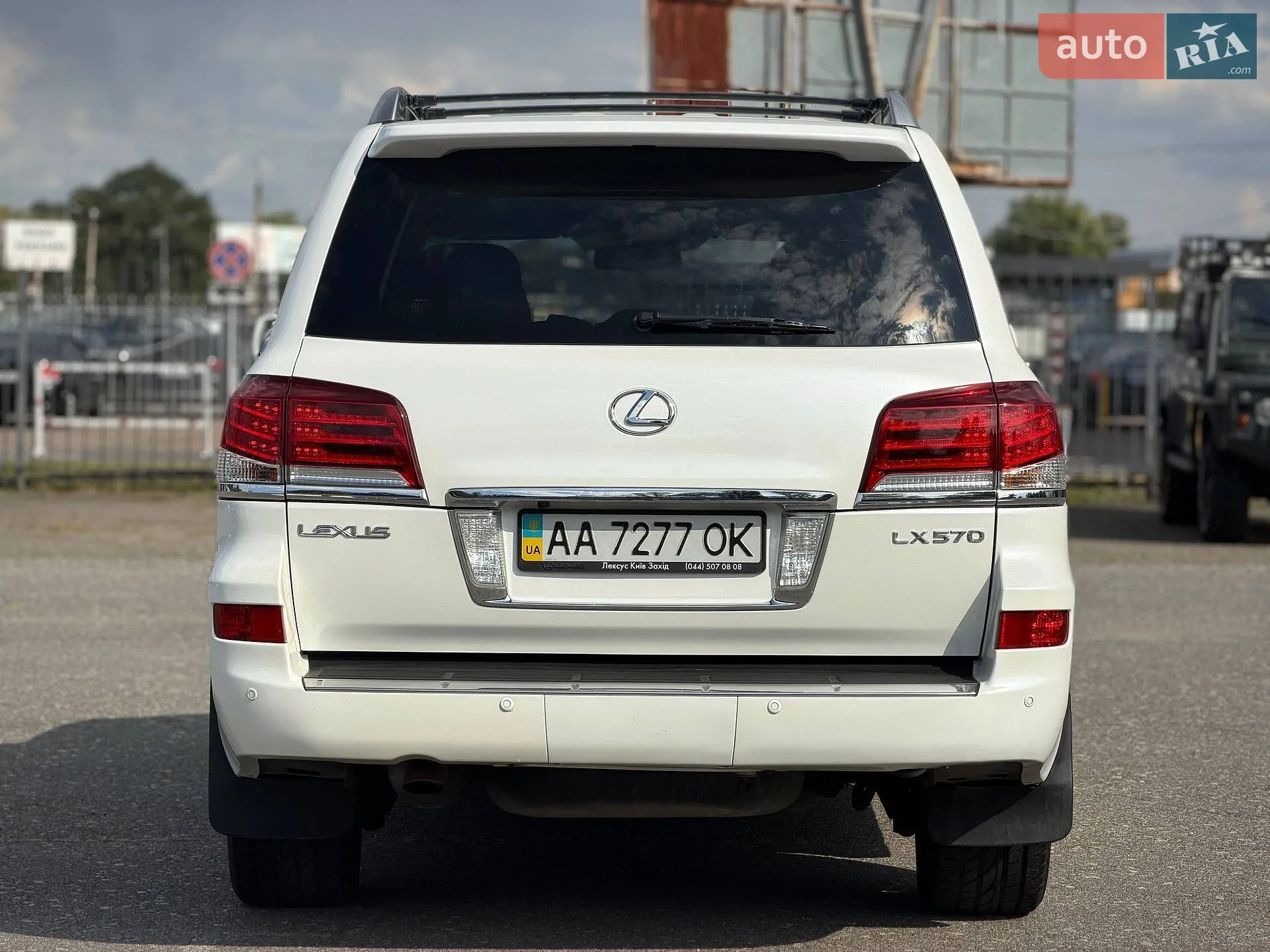 2012 Lexus LX - мініатюра 21