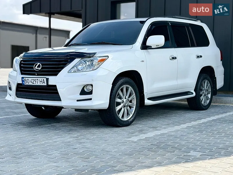 Lexus LX 2010
