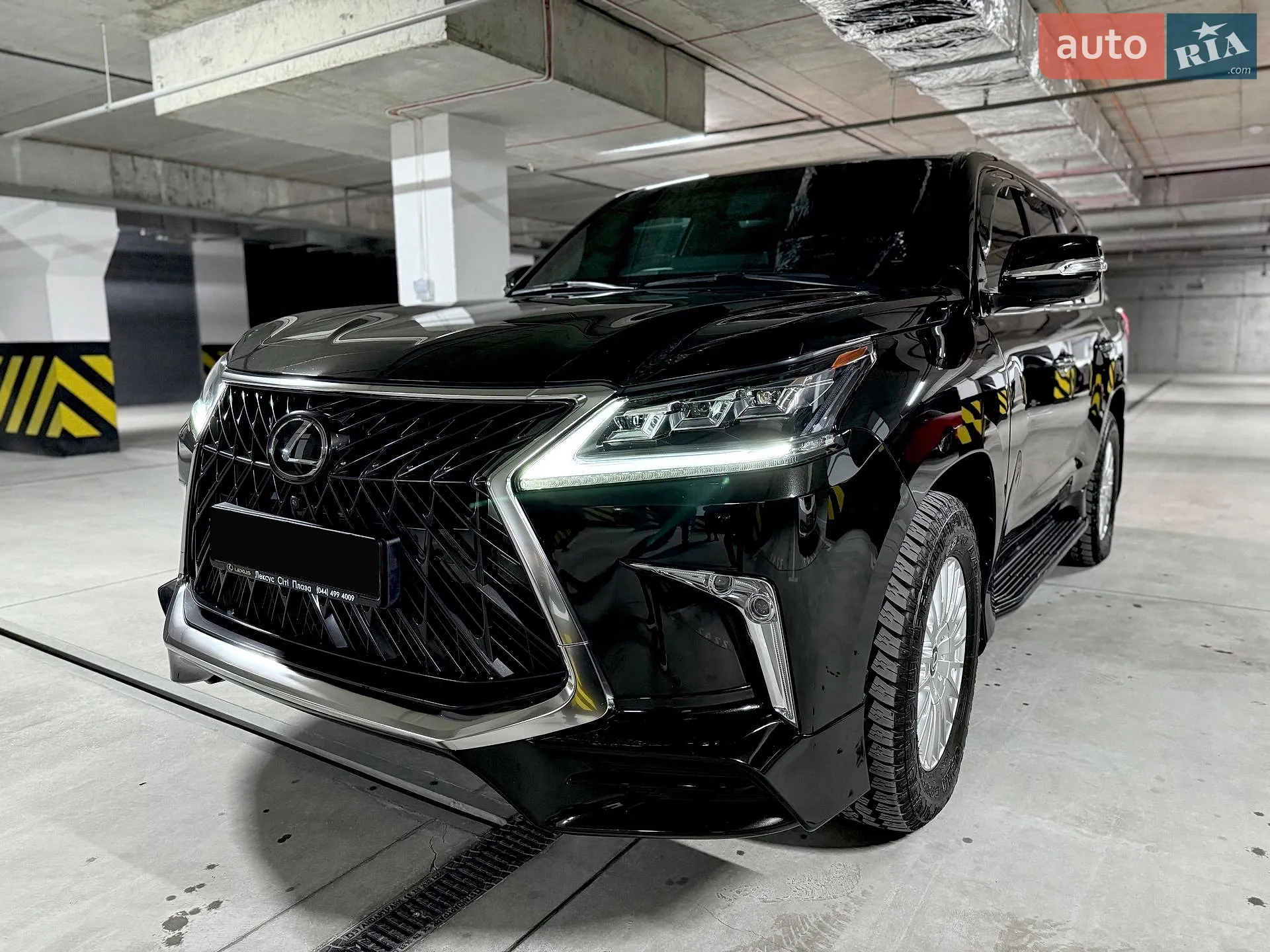 2019 Lexus LX - мініатюра 2