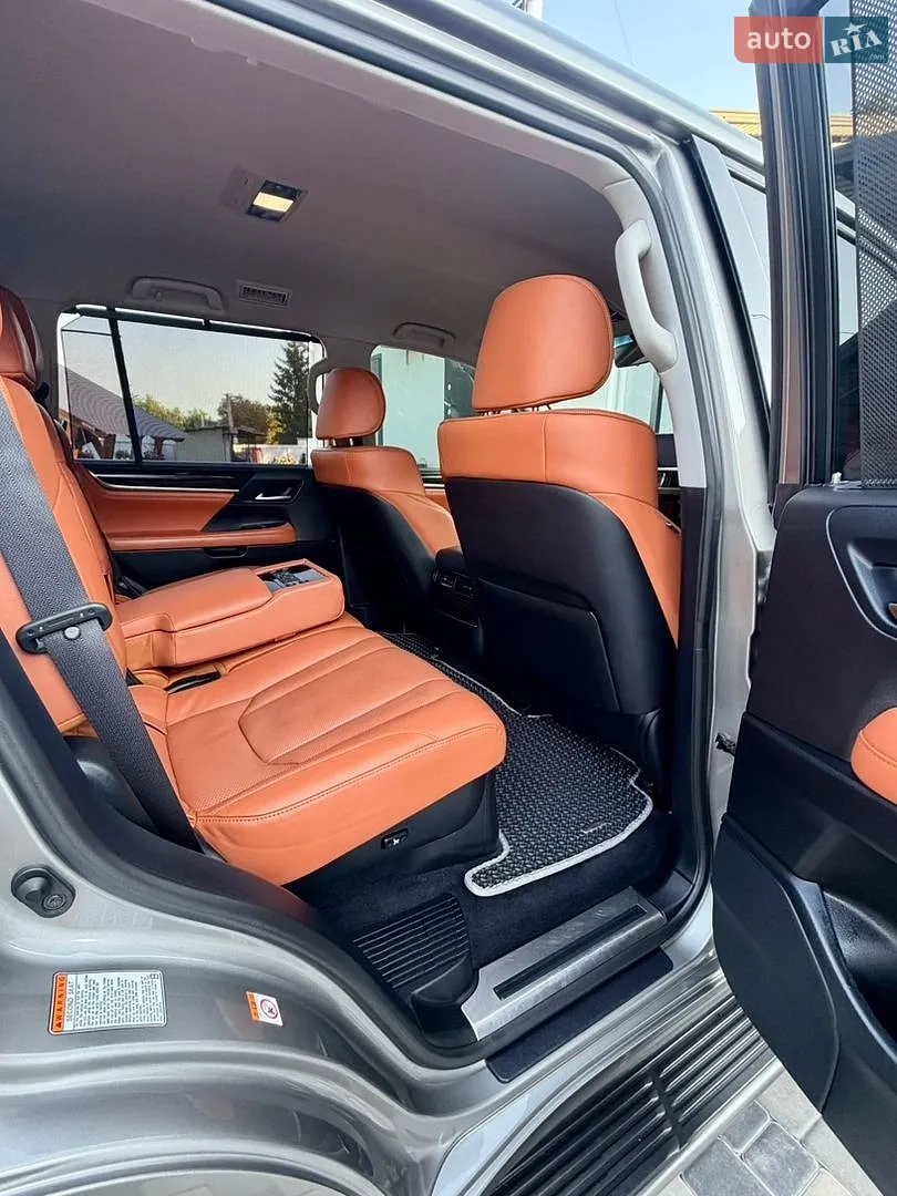 2017 Lexus LX - мініатюра 16
