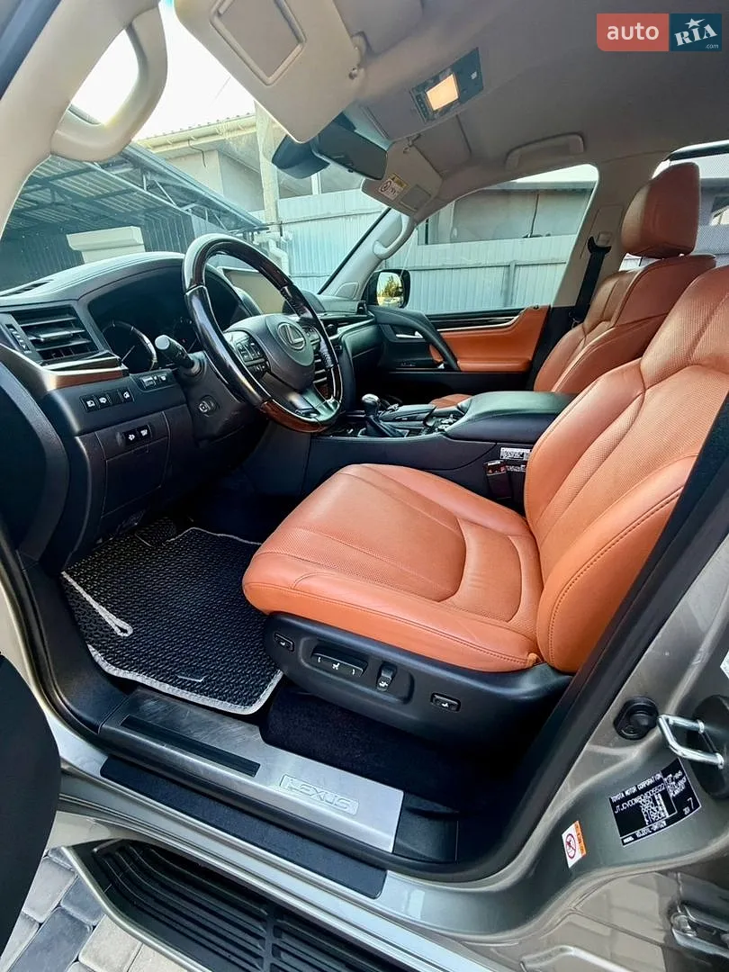 2017 Lexus LX - мініатюра 12
