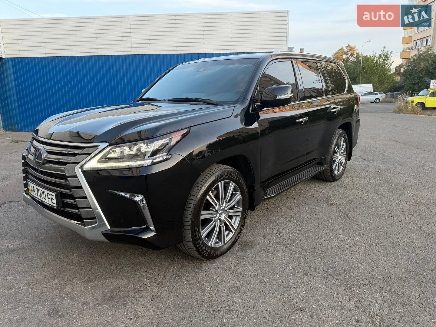 2016 Lexus LX - фото 1
