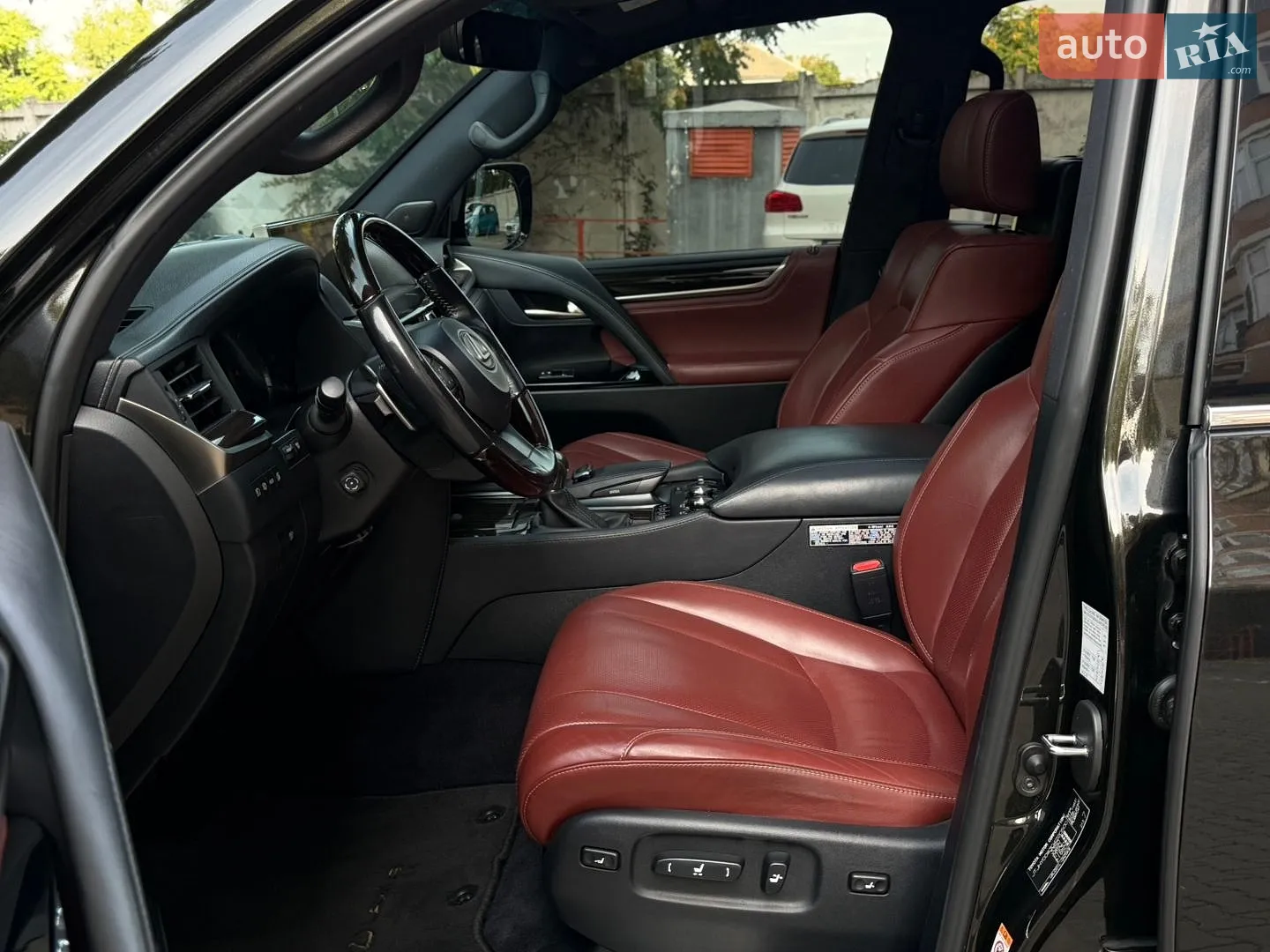 2016 Lexus LX - мініатюра 41
