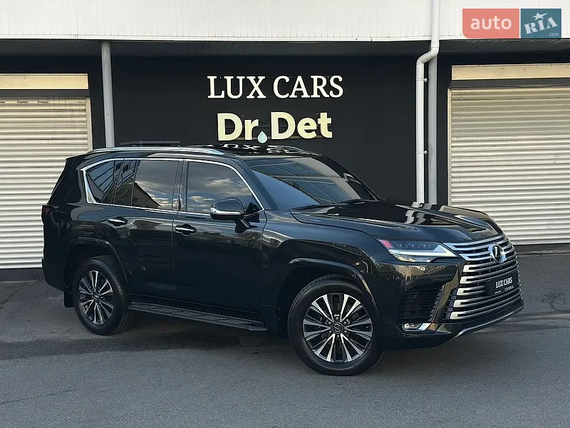 Lexus LX