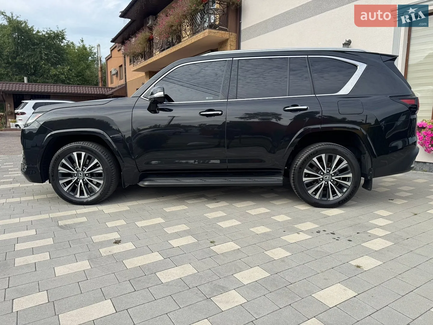 2023 Lexus LX - мініатюра 6