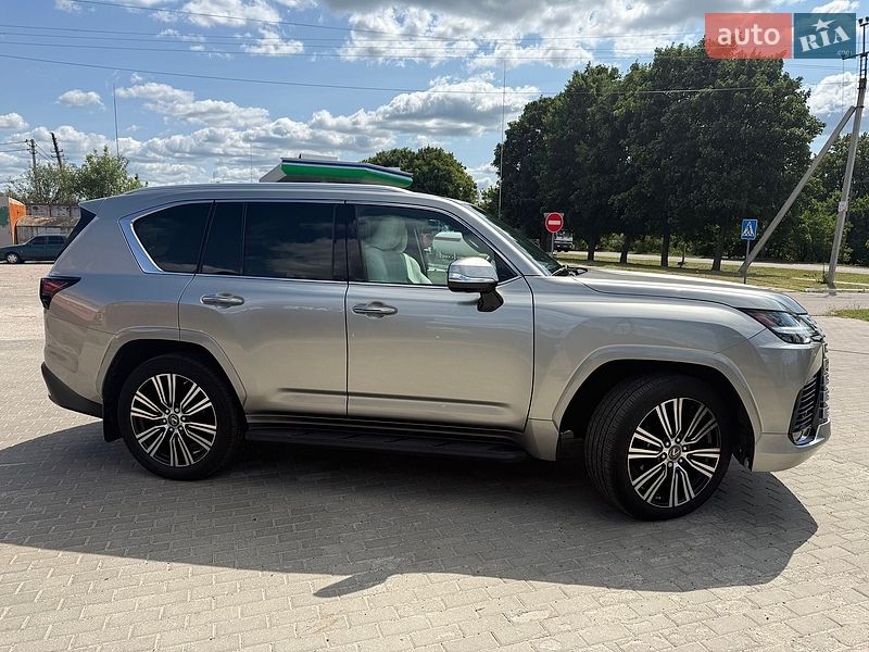Внедорожник / Кроссовер Lexus LX 2022 в Киеве