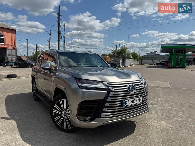 Lexus LX