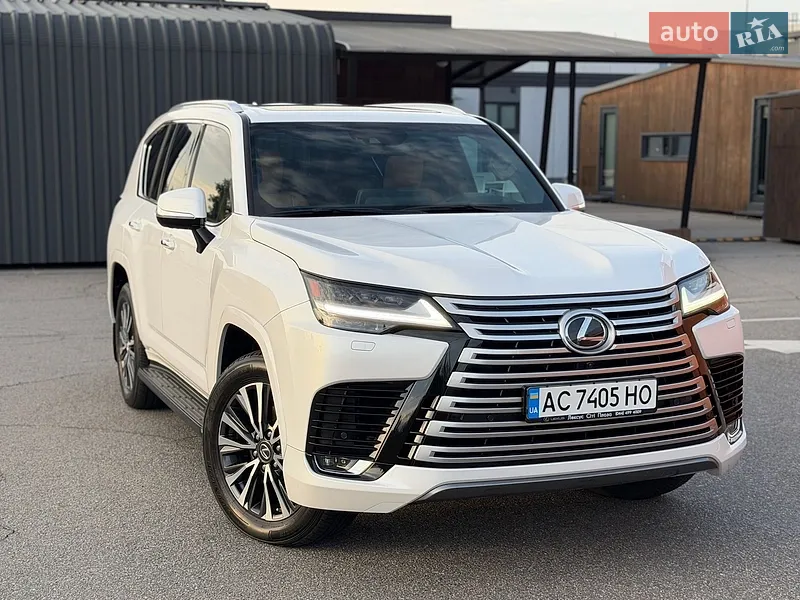 Lexus LX
