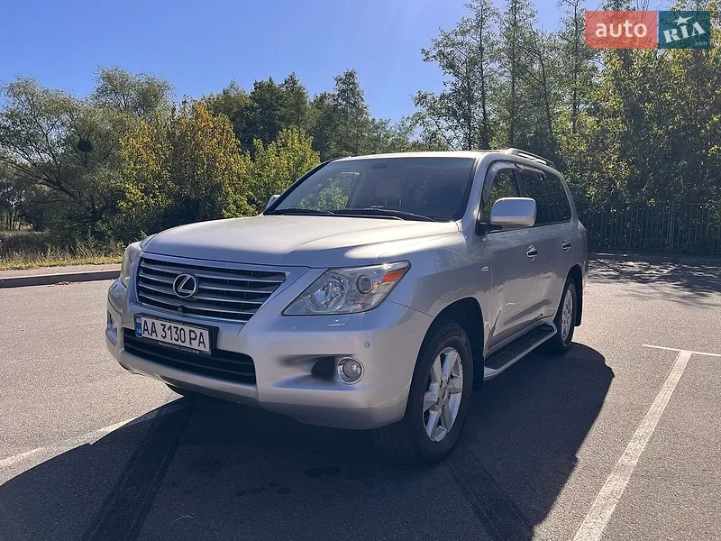 Lexus LX 2010
