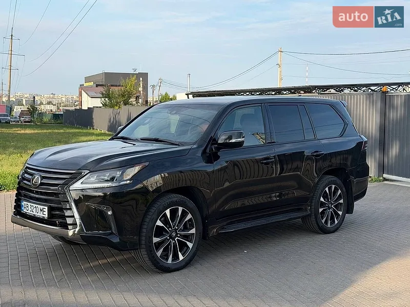 Lexus LX