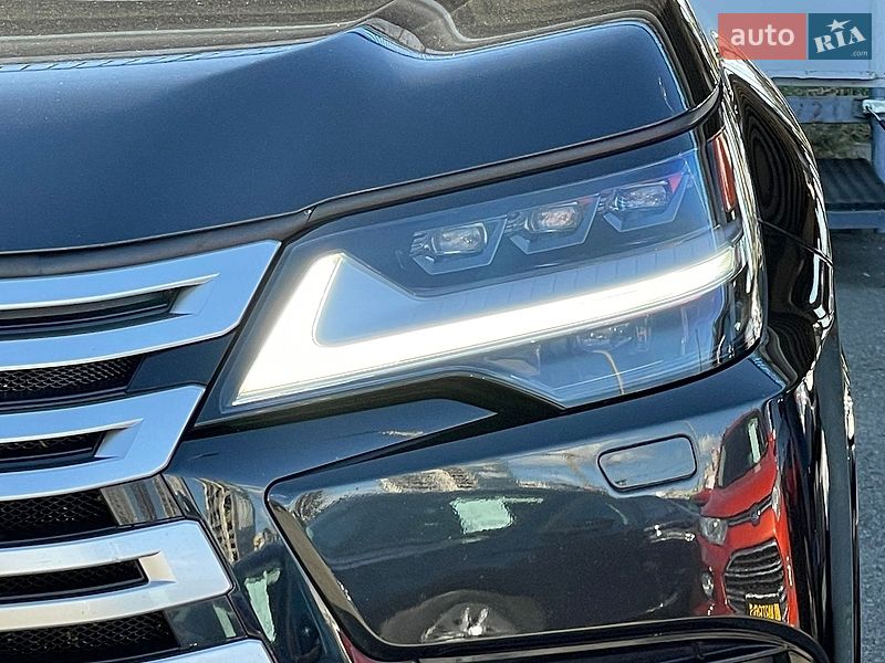Позашляховик / Кросовер Lexus LX 2023 в Києві