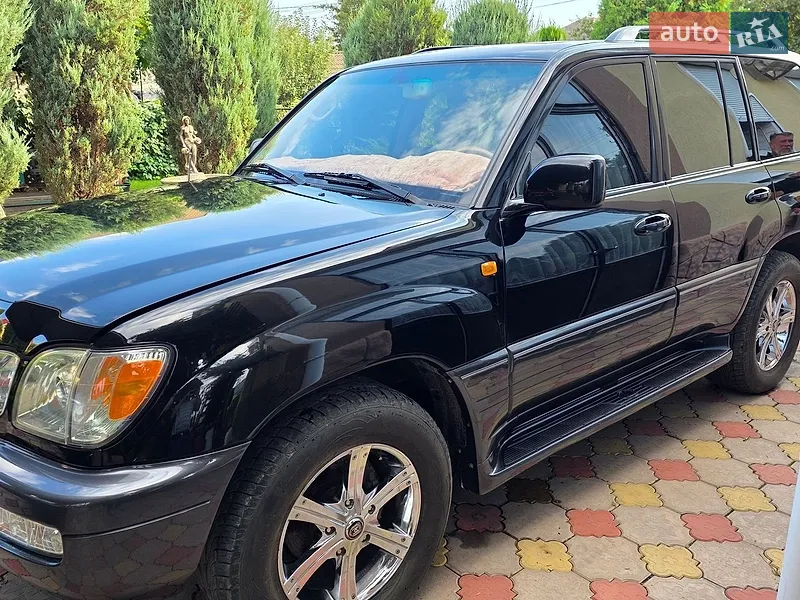 Lexus LX