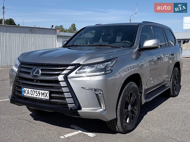 Lexus LX
