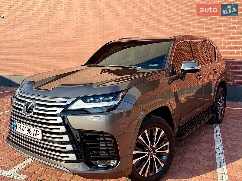 Lexus LX