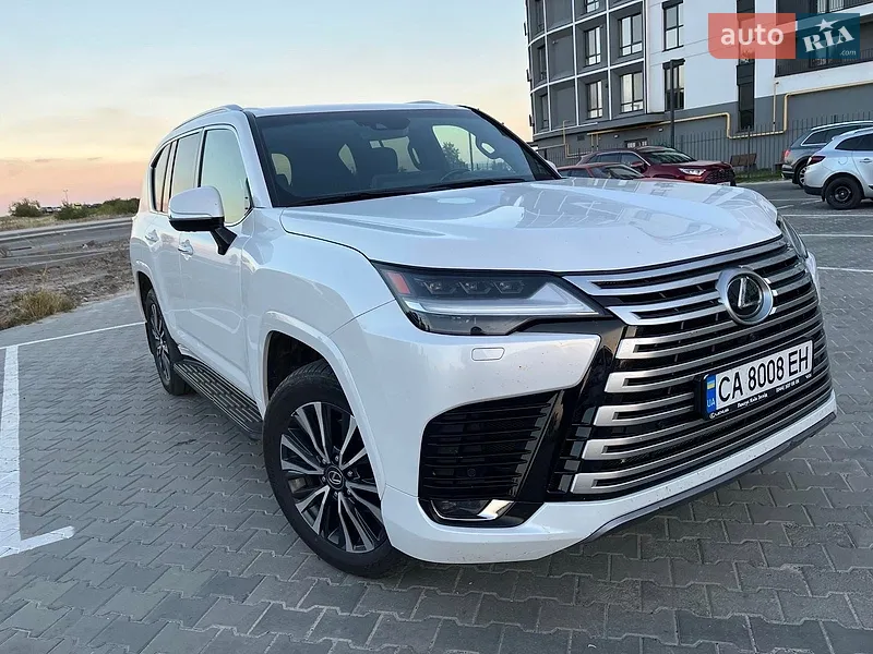 Lexus LX