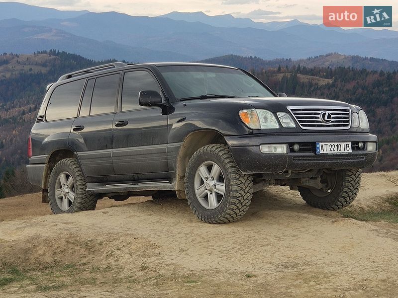 Lexus LX 2005
