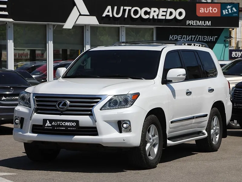 Lexus LX