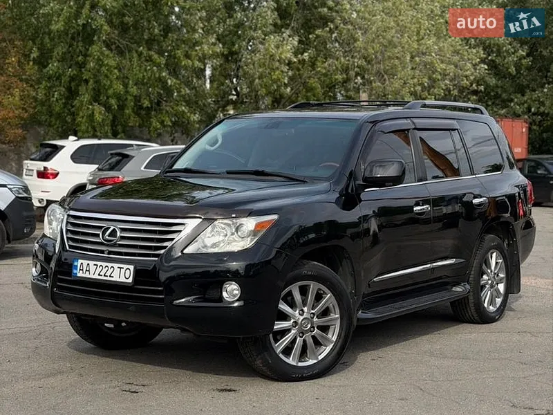 Lexus LX
