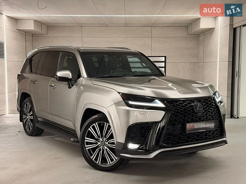 Lexus LX