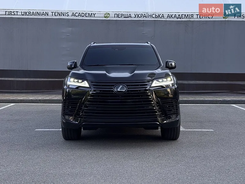 Lexus LX