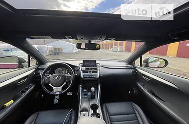Позашляховик / Кросовер Lexus NX 200t 2017 в Ужгороді