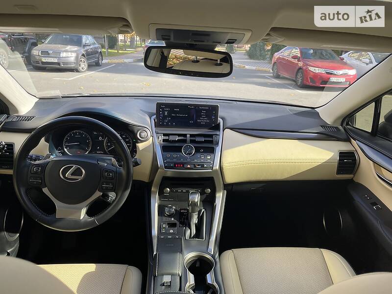 Внедорожник / Кроссовер Lexus NX 2017 в Киеве