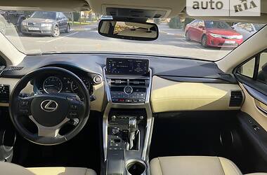 Внедорожник / Кроссовер Lexus NX 2017 в 