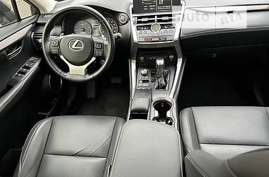 Внедорожник / Кроссовер Lexus NX 2017 в 