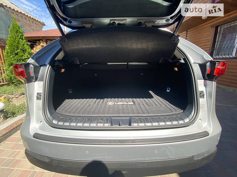 Внедорожник / Кроссовер Lexus NX 2017 в Харькове