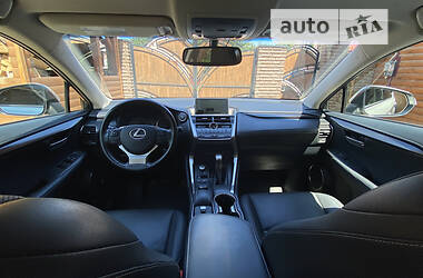 Внедорожник / Кроссовер Lexus NX 2017 в 