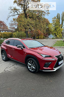 Позашляховик / Кросовер Lexus NX 2017 в Києві