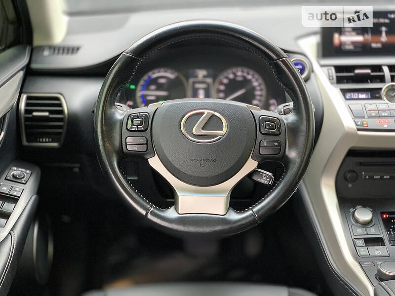 Позашляховик / Кросовер Lexus NX 2017 в Києві