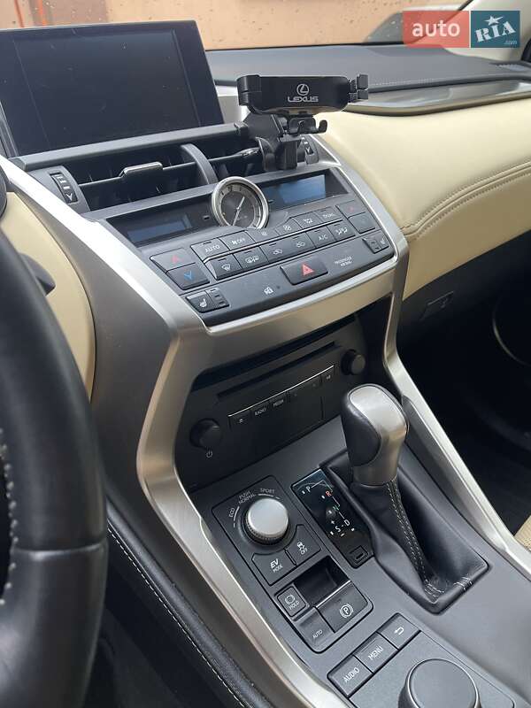 Внедорожник / Кроссовер Lexus NX 2014 в Киеве