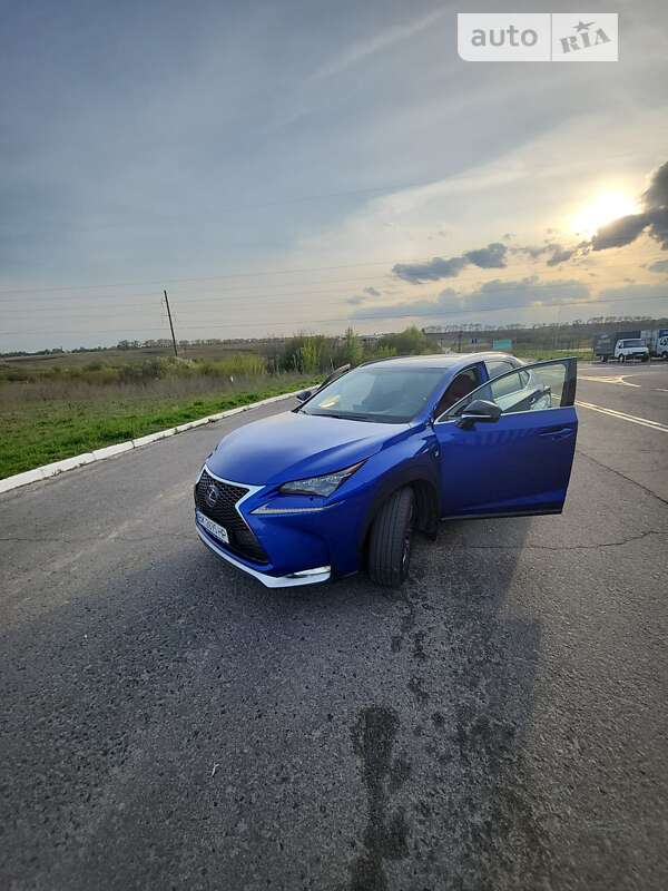Позашляховик / Кросовер Lexus NX 2016 в Рівному