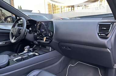 Внедорожник / Кроссовер Lexus NX 2022 в 