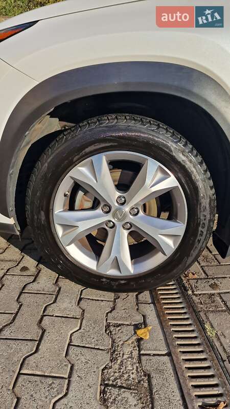 Позашляховик / Кросовер Lexus NX 2014 в Дніпрі