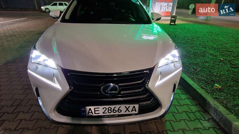 Позашляховик / Кросовер Lexus NX 2014 в Дніпрі