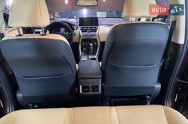 Внедорожник / Кроссовер Lexus NX 2018 в 