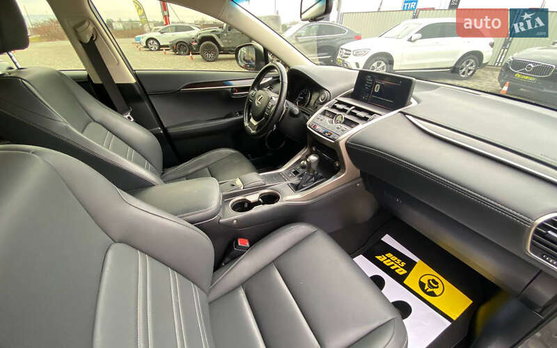 Внедорожник / Кроссовер Lexus NX 2018 в Мукачево