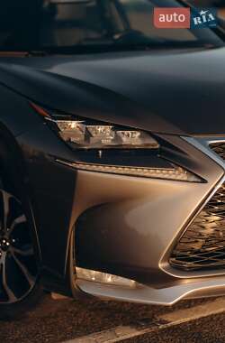 Внедорожник / Кроссовер Lexus NX 2015 в 