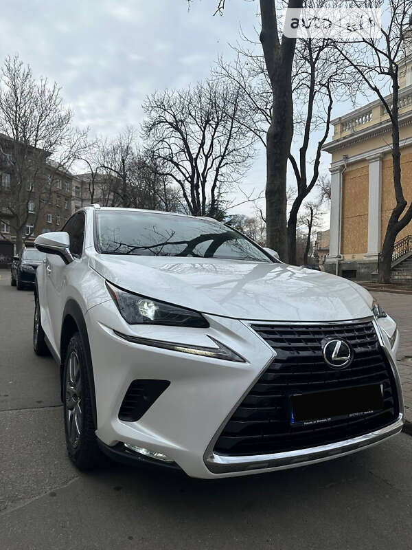 Позашляховик / Кросовер Lexus NX 2017 в Одесі фото 4 Позашляховик / Кросовер Lexus NX 2017 в Одесі