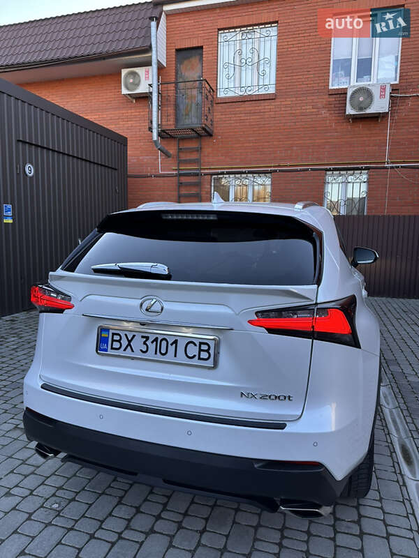 Позашляховик / Кросовер Lexus NX 2016 в Шепетівці