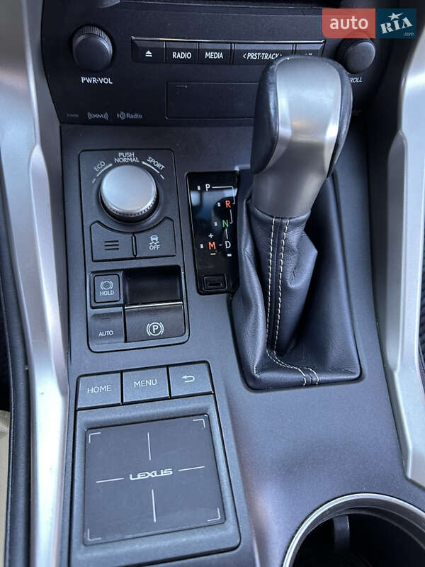 Позашляховик / Кросовер Lexus NX 2016 в Шепетівці