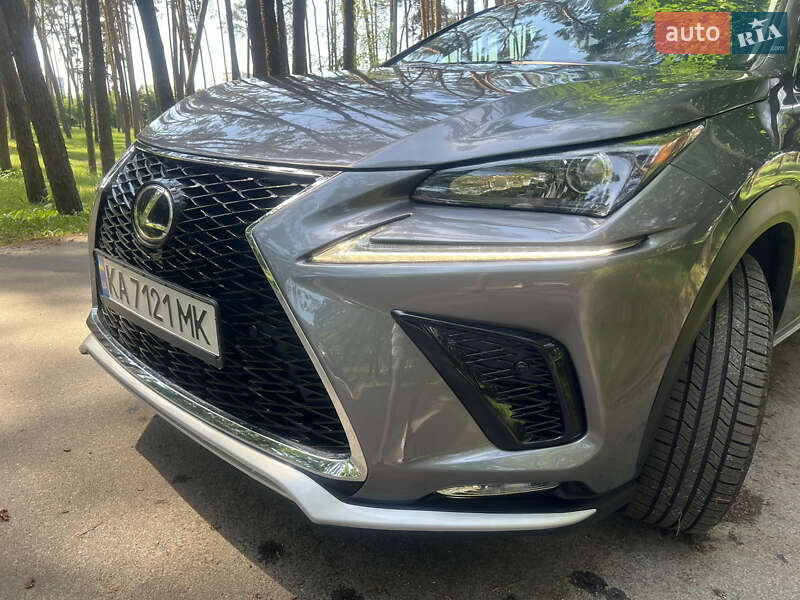Позашляховик / Кросовер Lexus NX 2015 в Києві