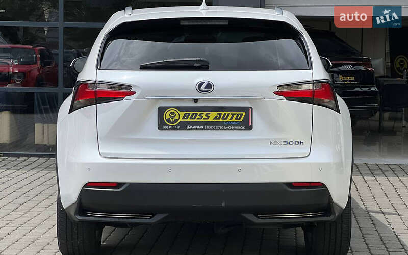 Позашляховик / Кросовер Lexus NX 2016 в Івано-Франківську